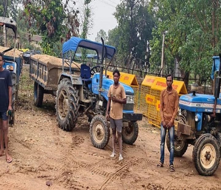 कोरबा में अवैध परिवहन पर बड़ी कार्रवाई, 14 वाहन जब्त