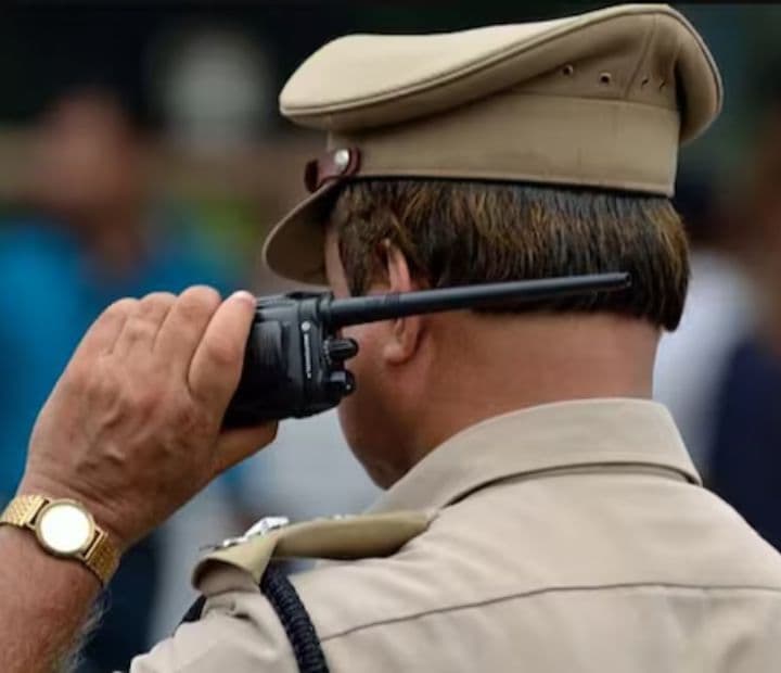 श्मशान घाट में पुलिस की रेड! राजनांदगांव में अवैध गतिविधियों का भंडाफोड़